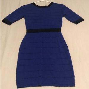 Stretchy FOREVER 21 Navy blue 3/4 sleeve dress.